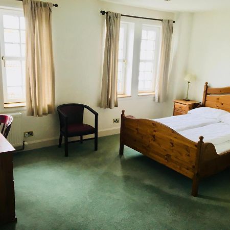 Thornhill Inn Екстериор снимка