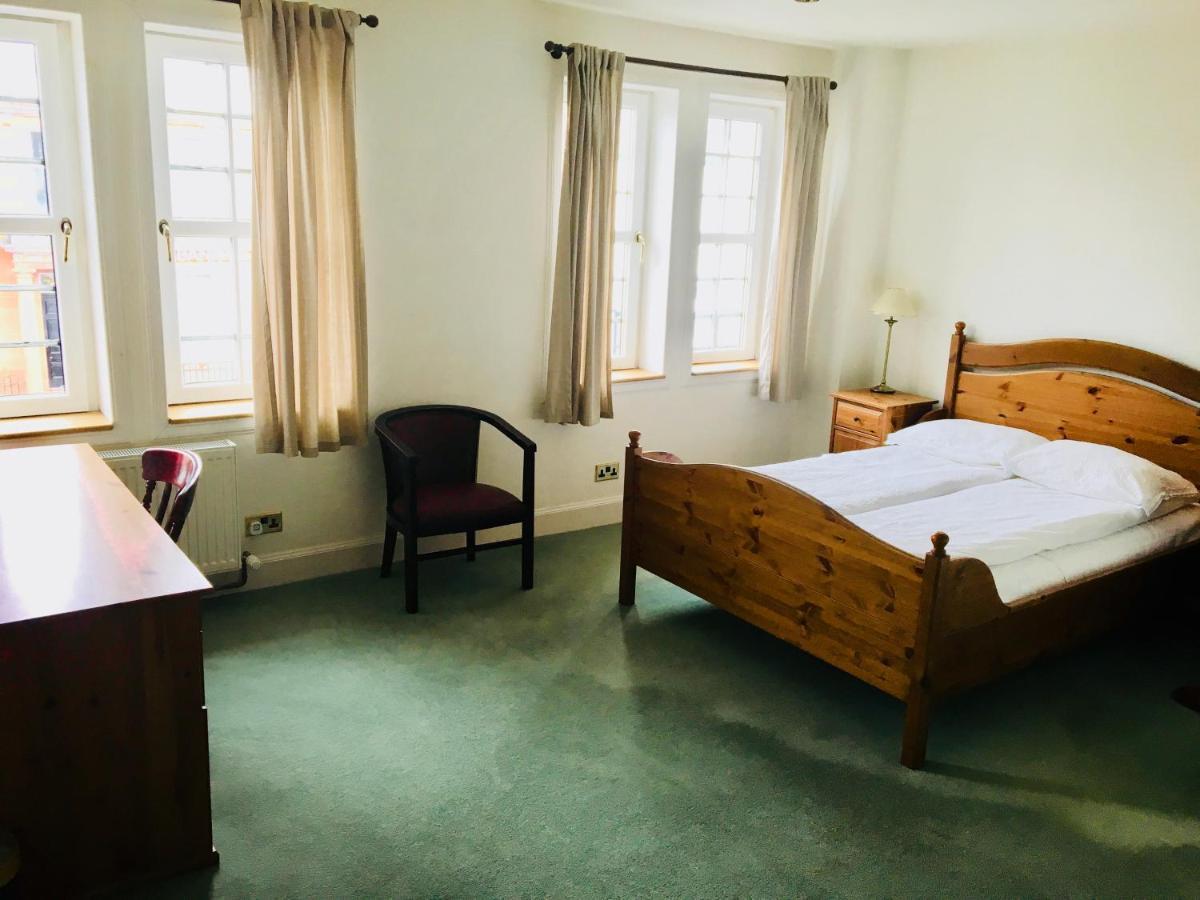Thornhill Inn Екстериор снимка