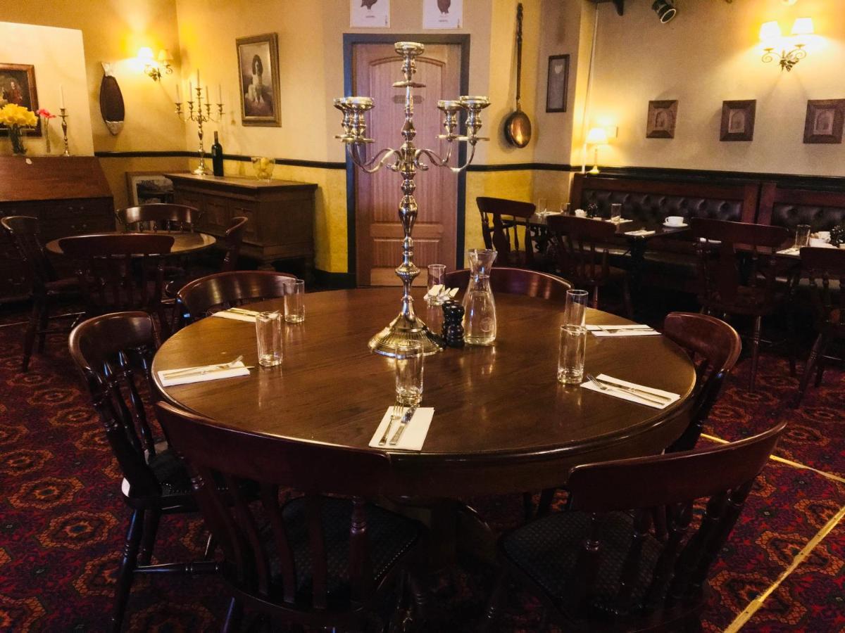 Thornhill Inn Екстериор снимка