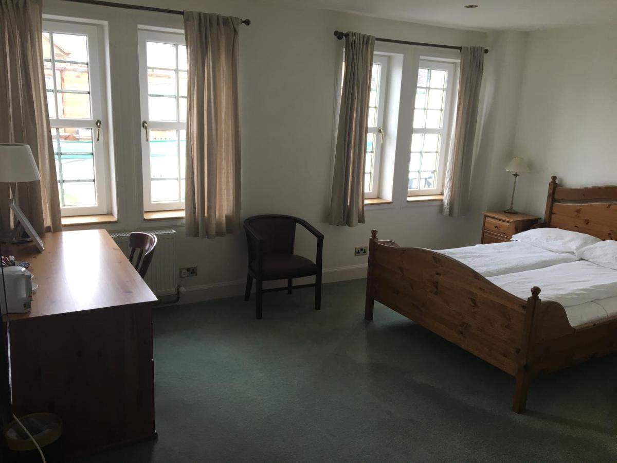 Thornhill Inn Екстериор снимка